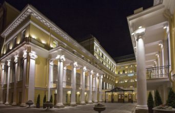 Белая книга любви, черная книга печали